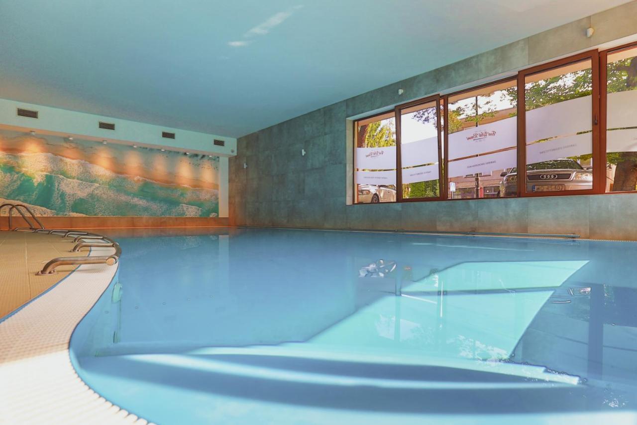 Osrodek Wypoczynkowy Balt-Tur Feel Well Resort Jastrzebia Gora Exterior photo