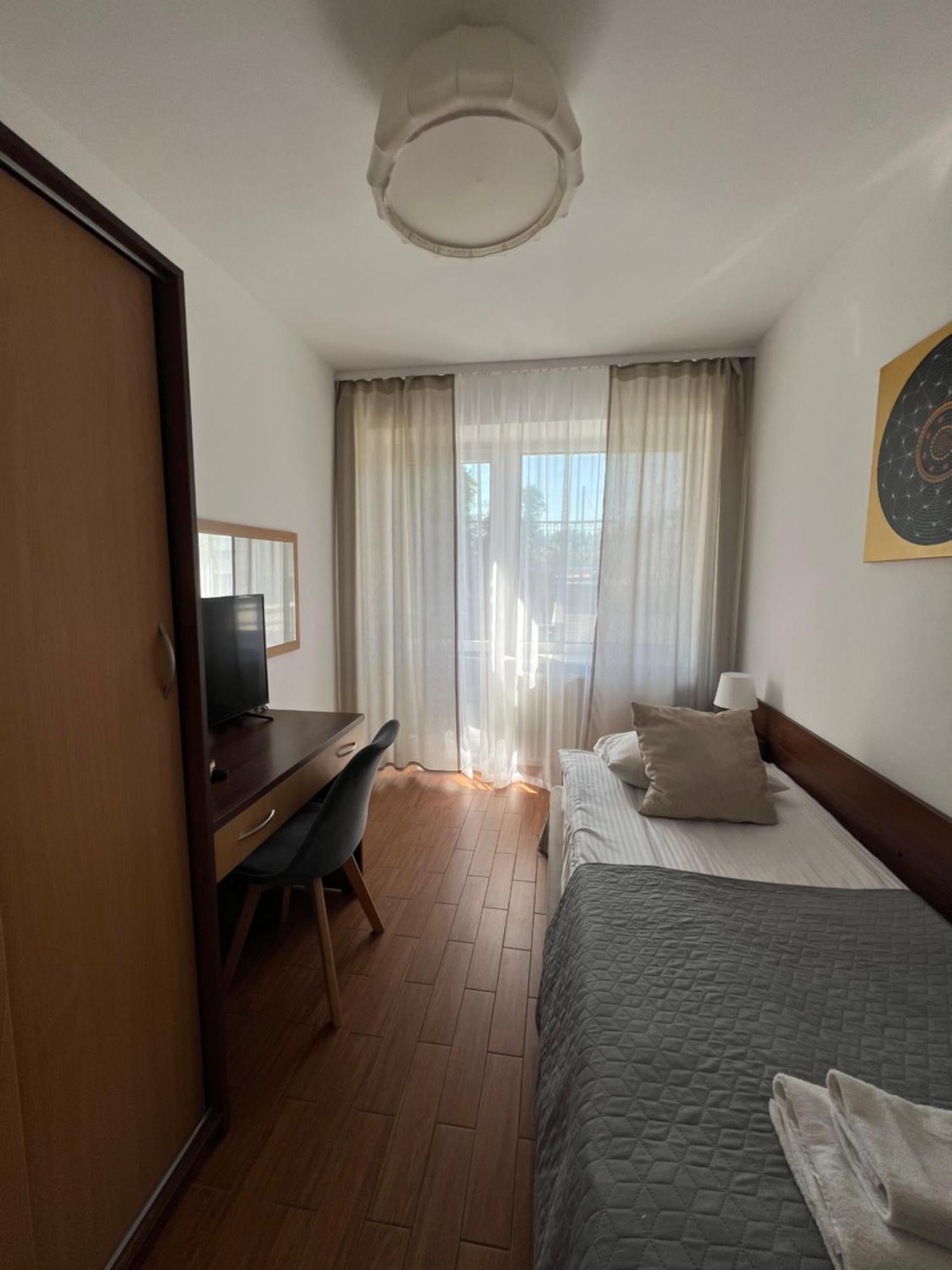 Osrodek Wypoczynkowy Balt-Tur Feel Well Resort Jastrzebia Gora Exterior photo